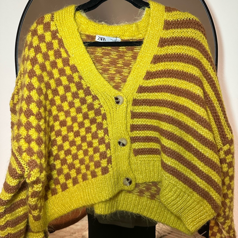 Oversized cropped cardigan